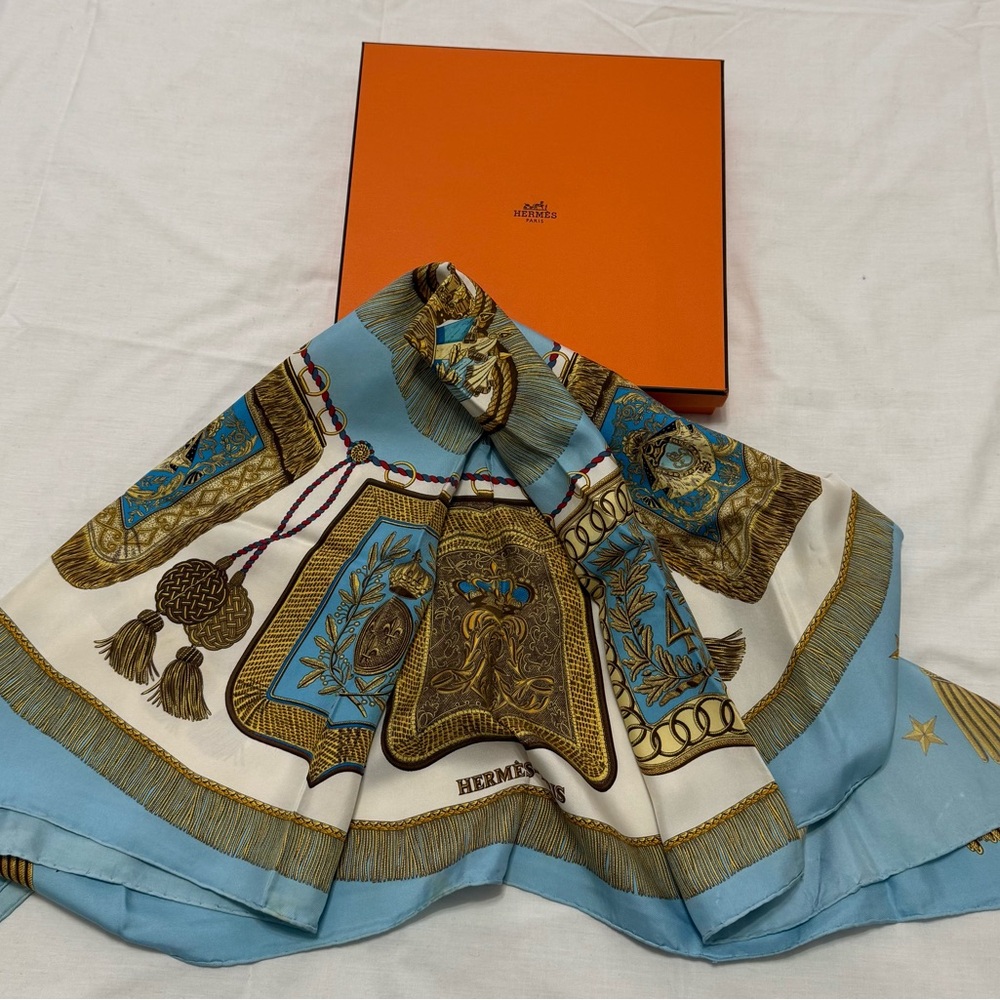 Hermes Poste and Cavalerie silk scarf - Picture 7 of 8